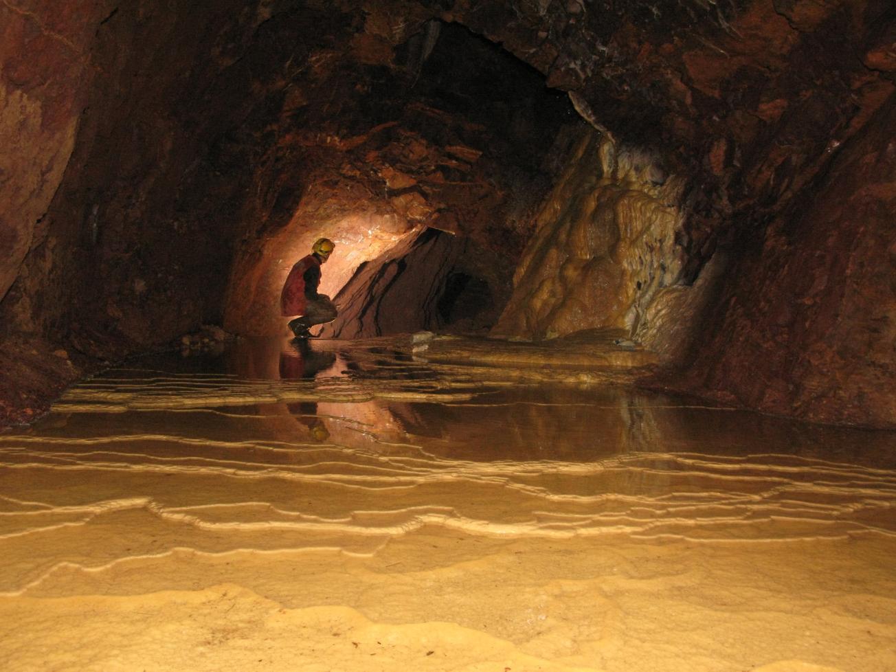 A cavity under surveillance in the May-sur-Orne mine basin, Normandy
