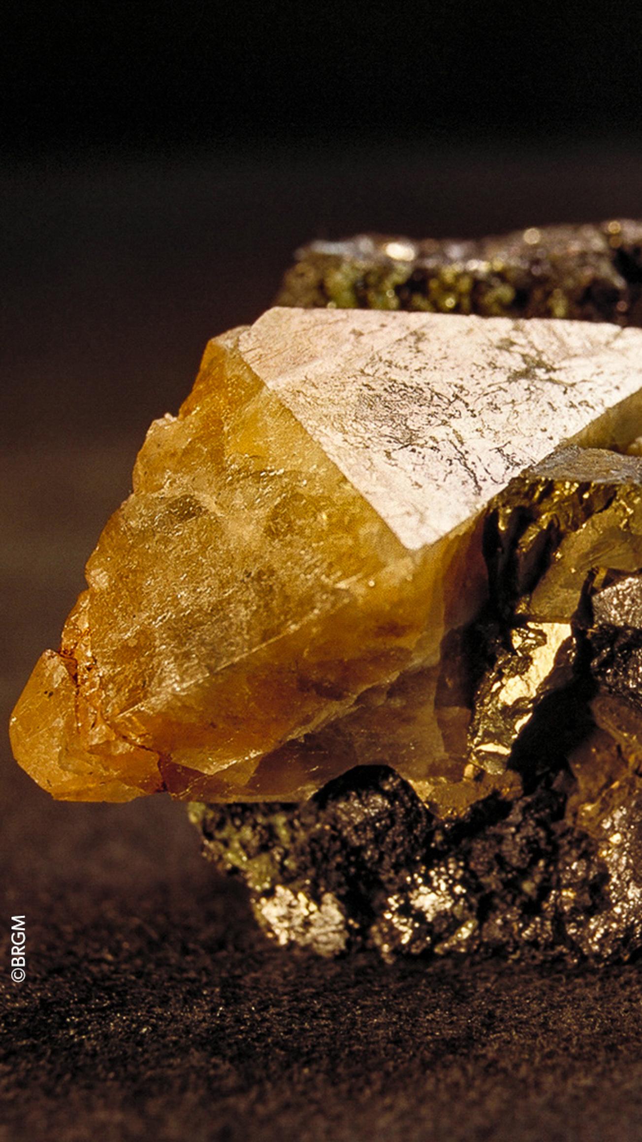 A scheelite sample
