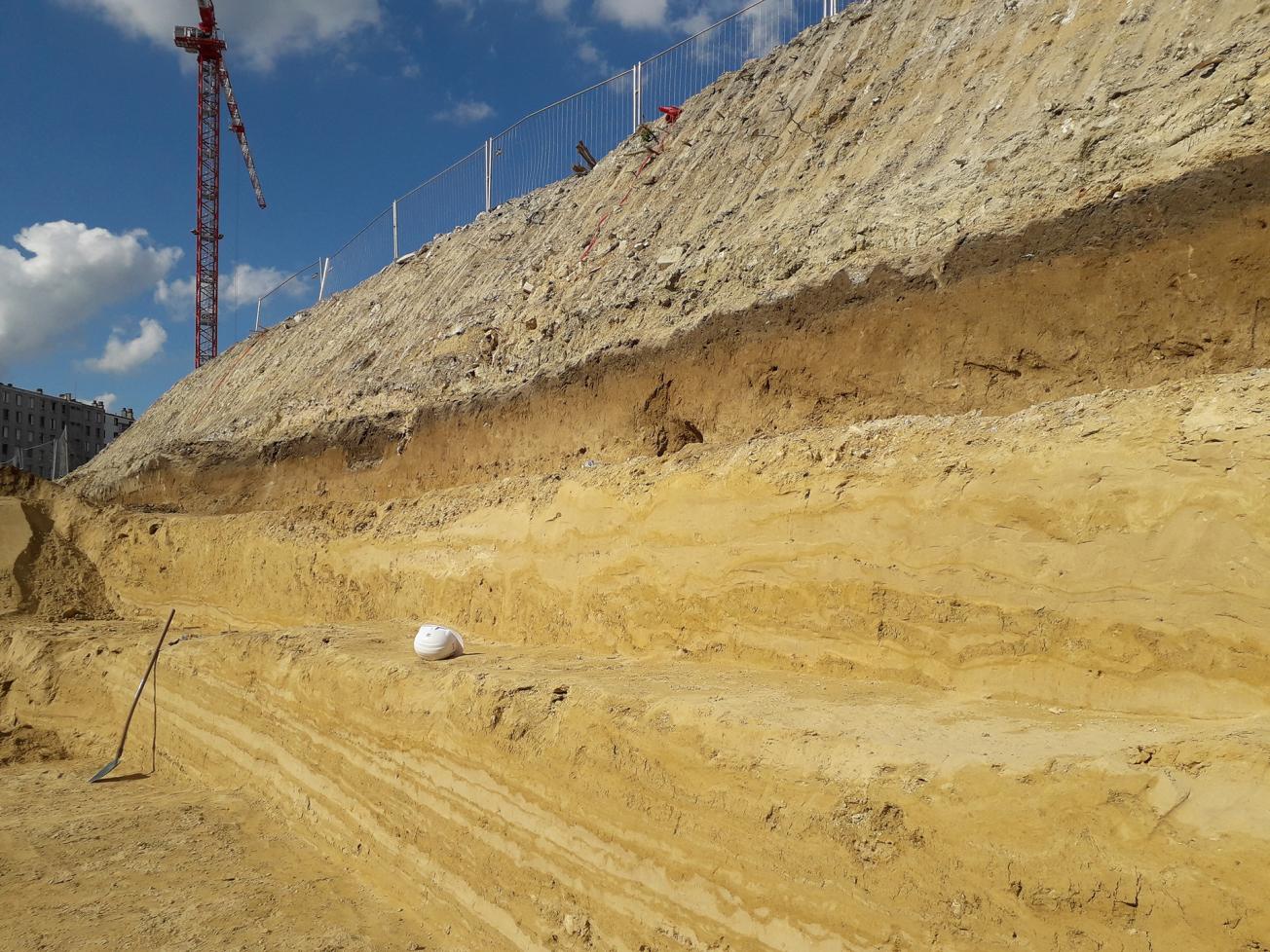 Alluvial deposits in the Seine uncovered during development work in the Paris area (Clichy-la-Garenne)