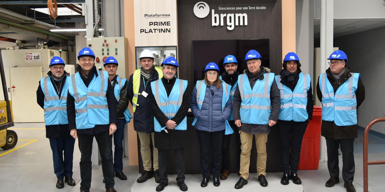 Visite de la plateforme PRIME pour la dépollution des sols et des eaux, à l'occasion de la signature de l'accord BRGM-Inria, le 14 décembre 2022 à Orléans.