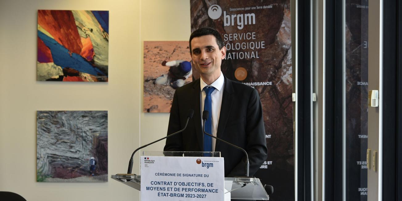 Cédric Bourillet (Director of the DGPR/MTECT) during the signing of the State-BRGM objectives, resources and performance contract, in Paris on 31 March 2023.
