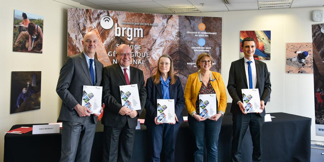 Signing of the State-BRGM objectives, resources and performance contract in Paris on 31 March 2023.