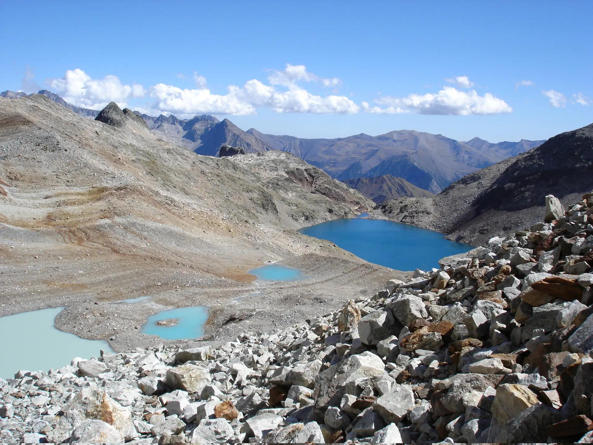 Lacs d'altitude dans le Massif d'Aneto, Hautes-Pyrénées