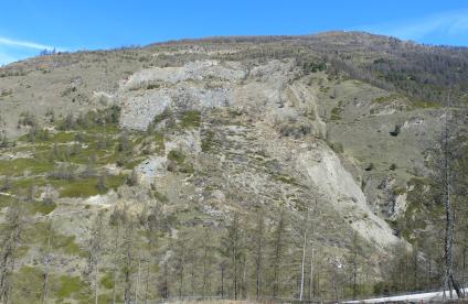 Pas de l’Ours landslide in 2021 in the Queyras, Hautes-Alpes: view of the landslide (slope bottom not visible).