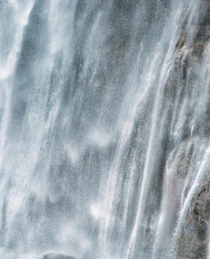 Vue rapprochée d'une cascade, Italie