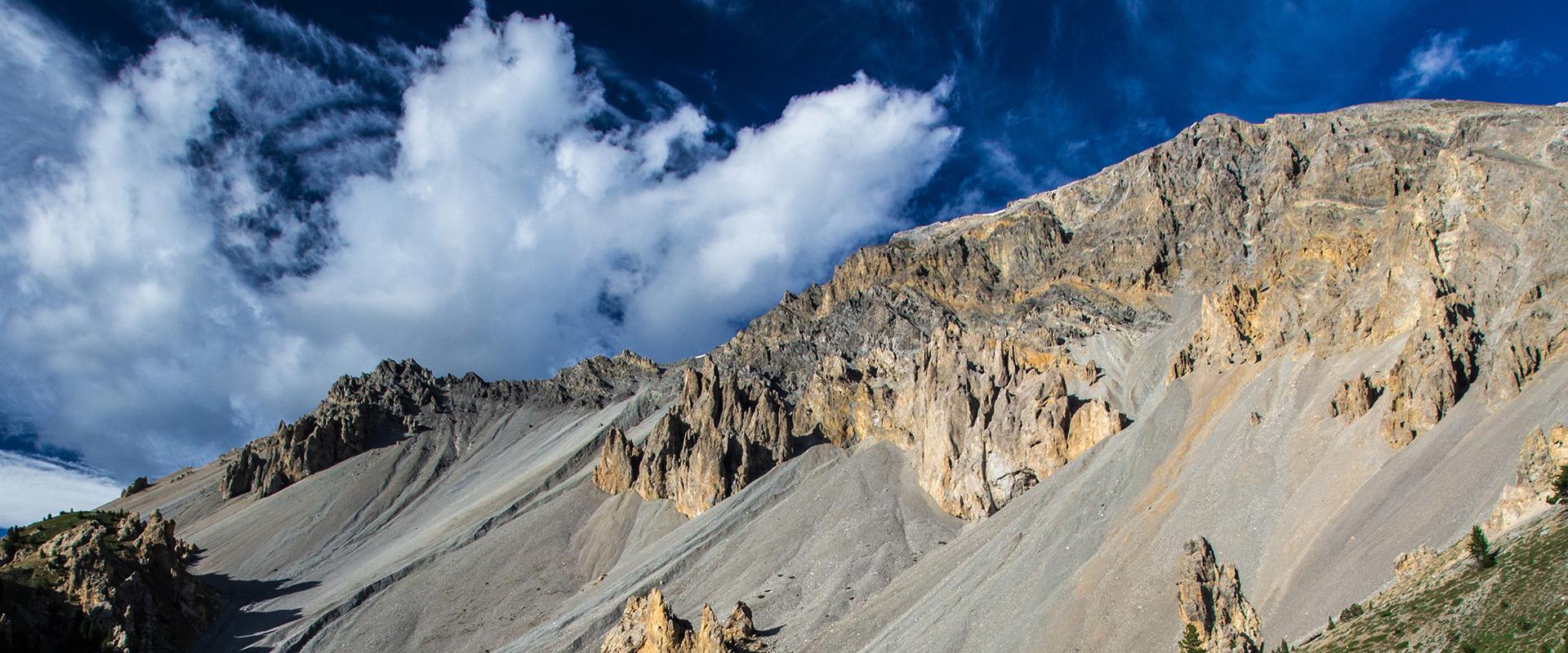 Érosion différentielle des roches calcaires, Haute-Alpes